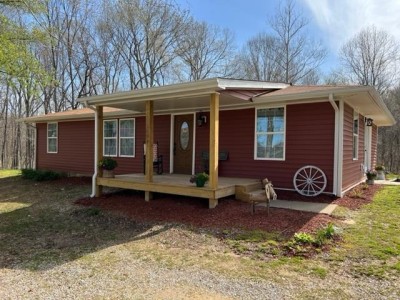 692 Caneyville Road, Morgantown, KY 